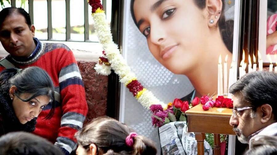 Nupur, Aarushi ve Rajesh Talwar aile fotoğrafı
